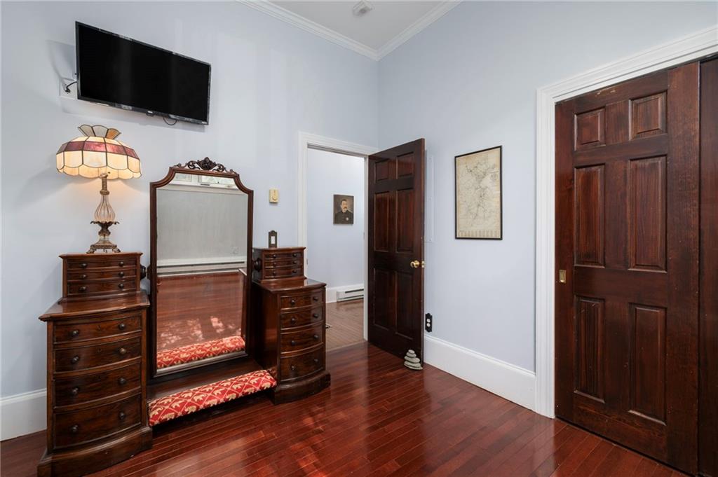 78 Coggeshall Avenue Unit 3 Property Photo 21
