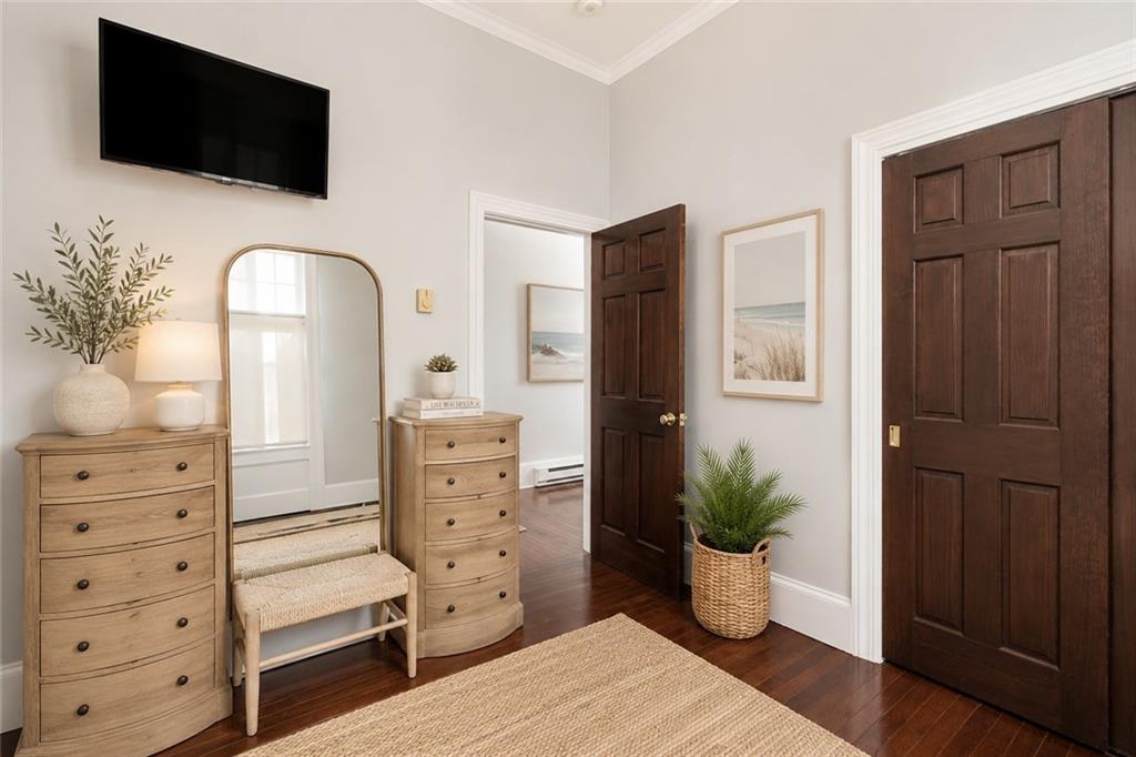 78 Coggeshall Avenue Unit 3 Property Photo 22