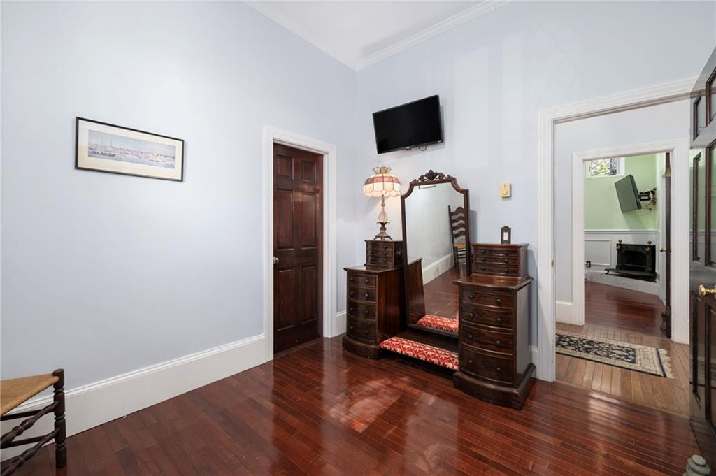 78 Coggeshall Avenue Unit 3 Property Photo 23