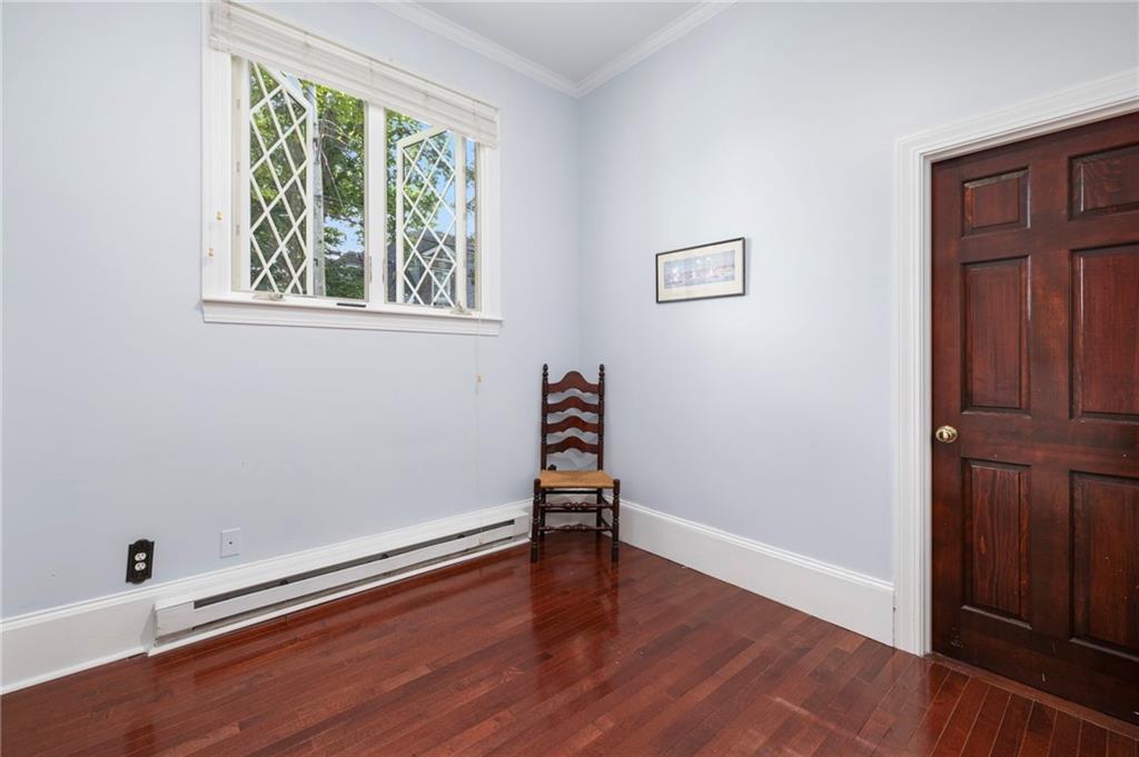 78 Coggeshall Avenue Unit 3 Property Photo 24