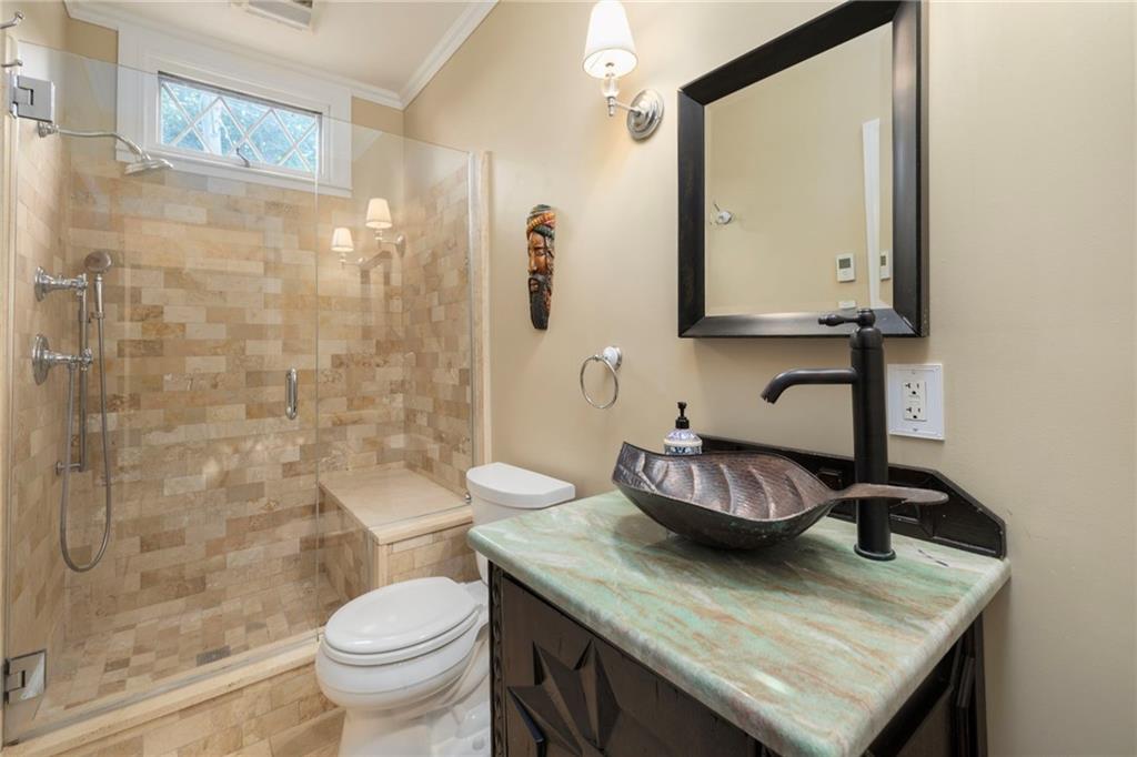 78 Coggeshall Avenue Unit 3 Property Photo 26