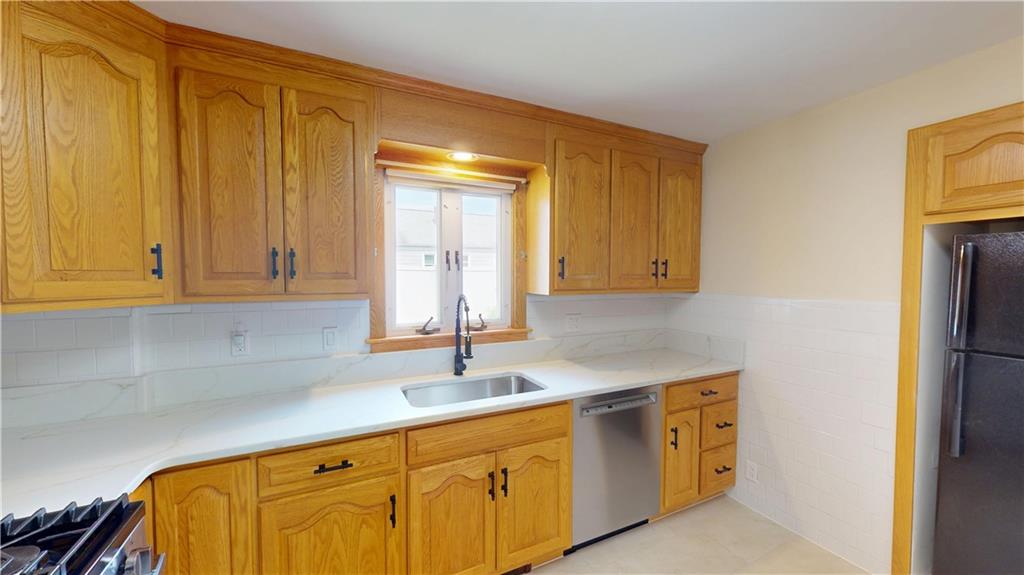 181 Fiat Avenue Property Photo 6