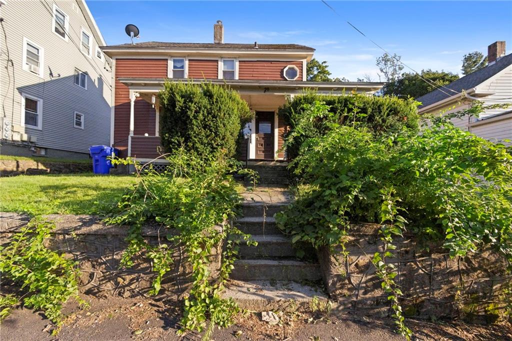 20 Spring Street W Property Photo 1