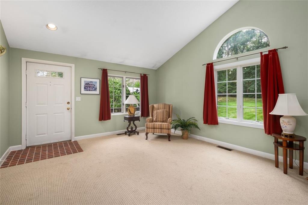 24 White Birch Court Property Photo 3