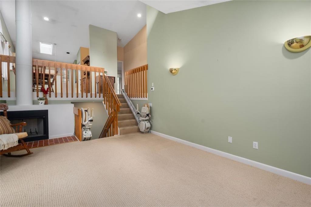 24 White Birch Court Property Photo 6
