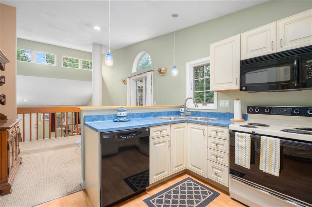 24 White Birch Court Property Photo 10
