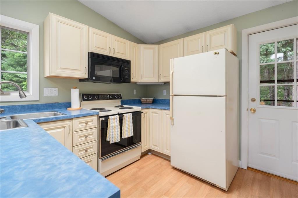 24 White Birch Court Property Photo 11