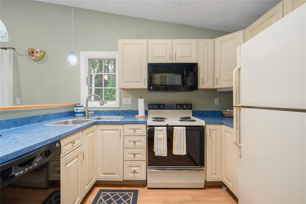 24 White Birch Court Property Photo 12