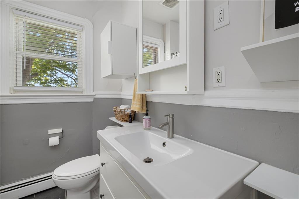 843 Hope Street Unit 3 Property Photo 20