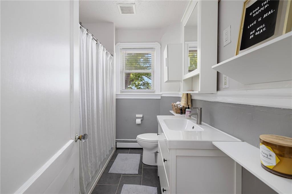 843 Hope Street Unit 3 Property Photo 21
