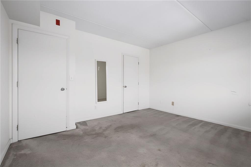 650 East Greenwich Avenue Unit 7-207 Property Photo 13