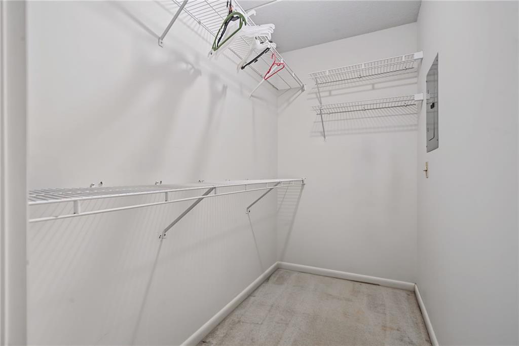 650 East Greenwich Avenue Unit 7-207 Property Photo 21