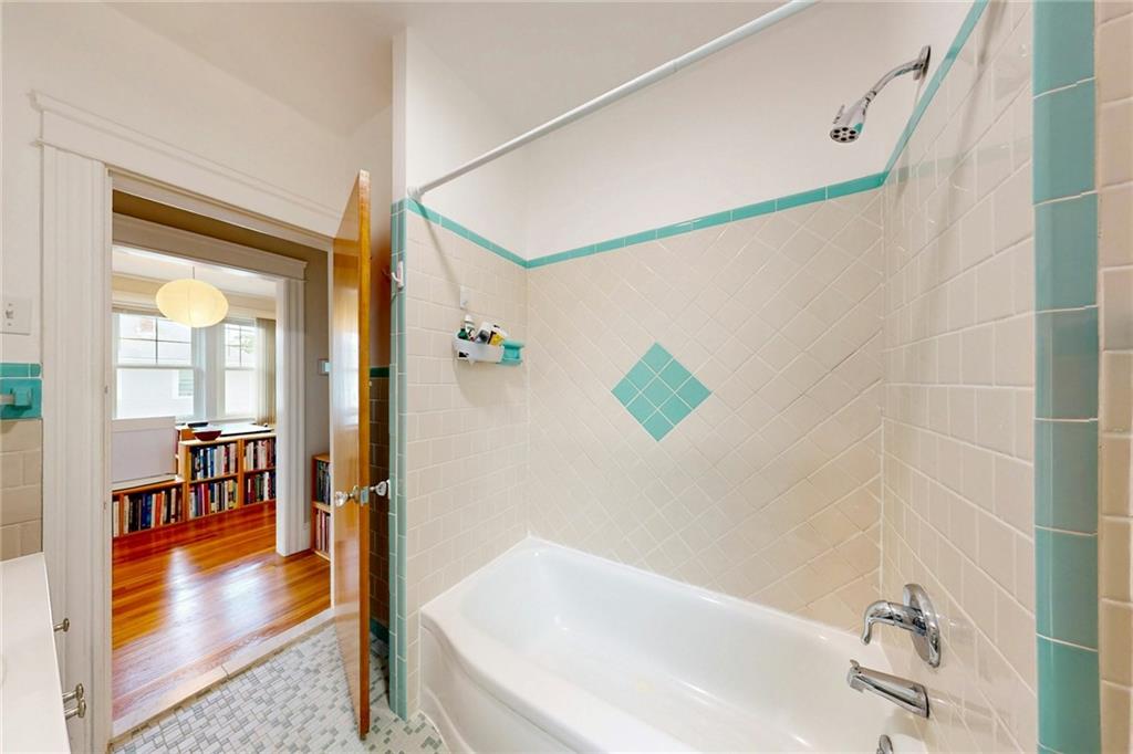 95 Basswood Avenue Property Photo 18