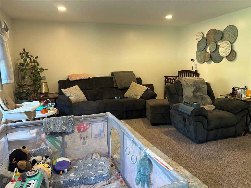 16 18 Manville Avenue Property Photo 5