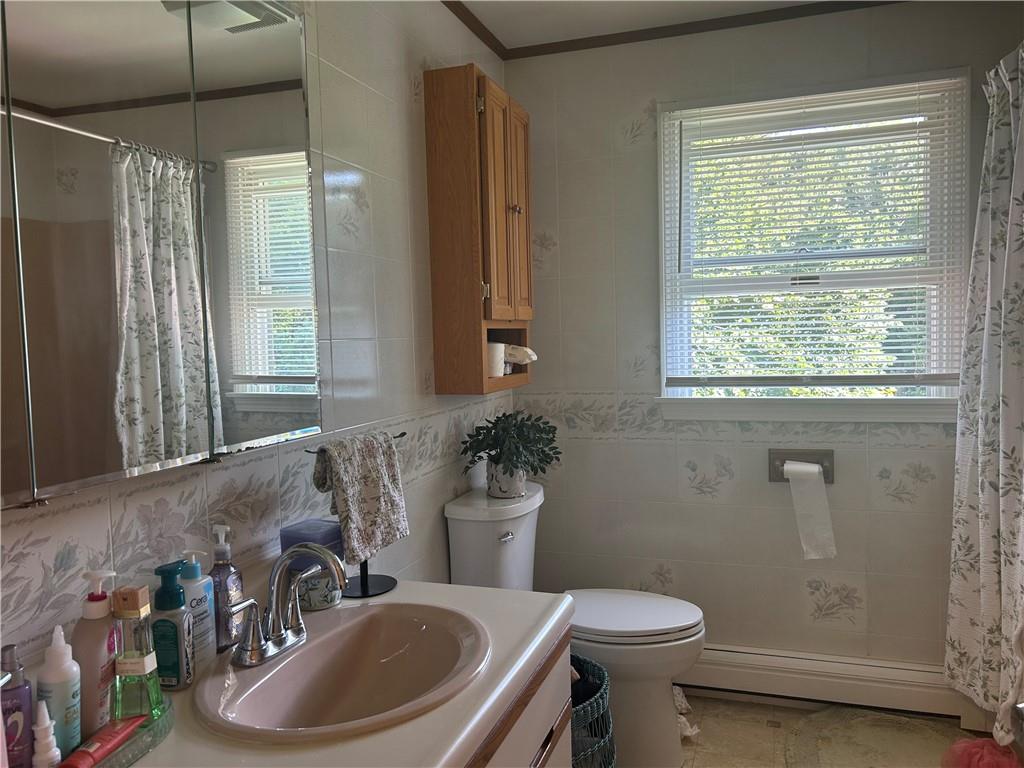 16 18 Manville Avenue Property Photo 14