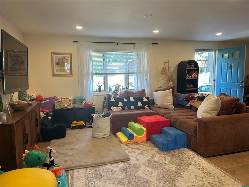 16 18 Manville Avenue Property Photo 15
