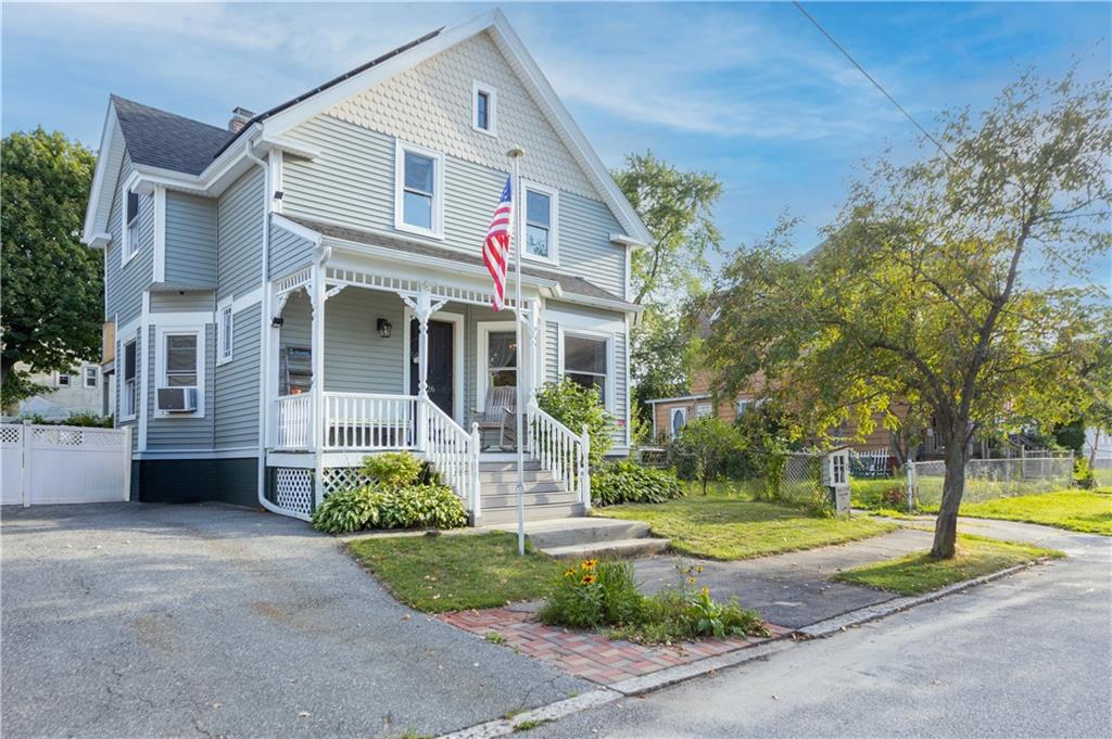 26 Oakland Avenue Property Photo 1