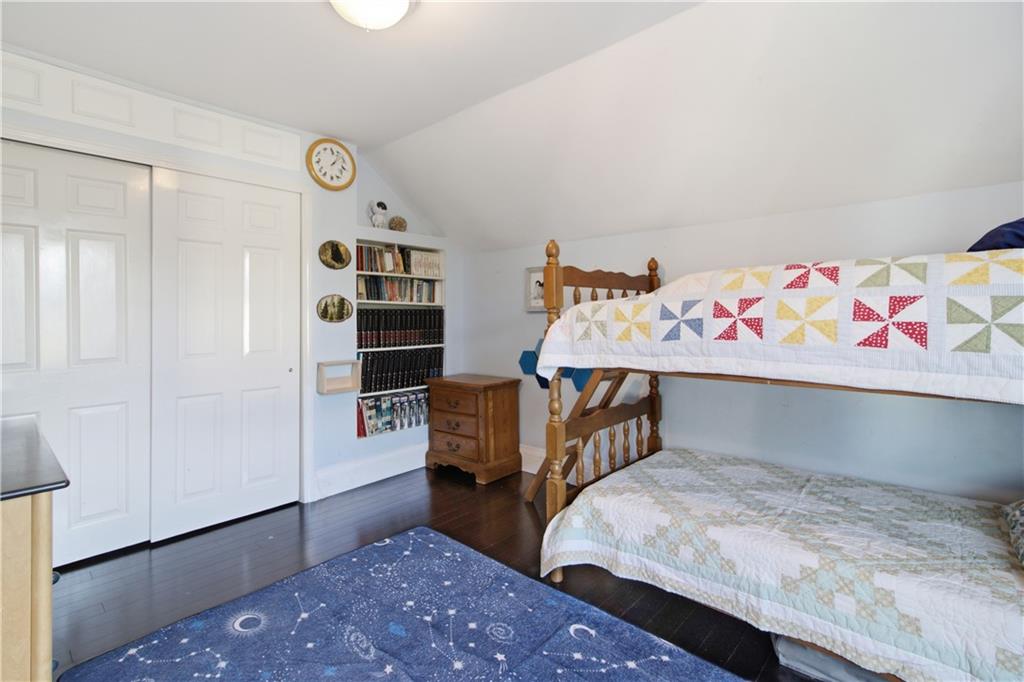 26 Oakland Avenue Property Photo 3