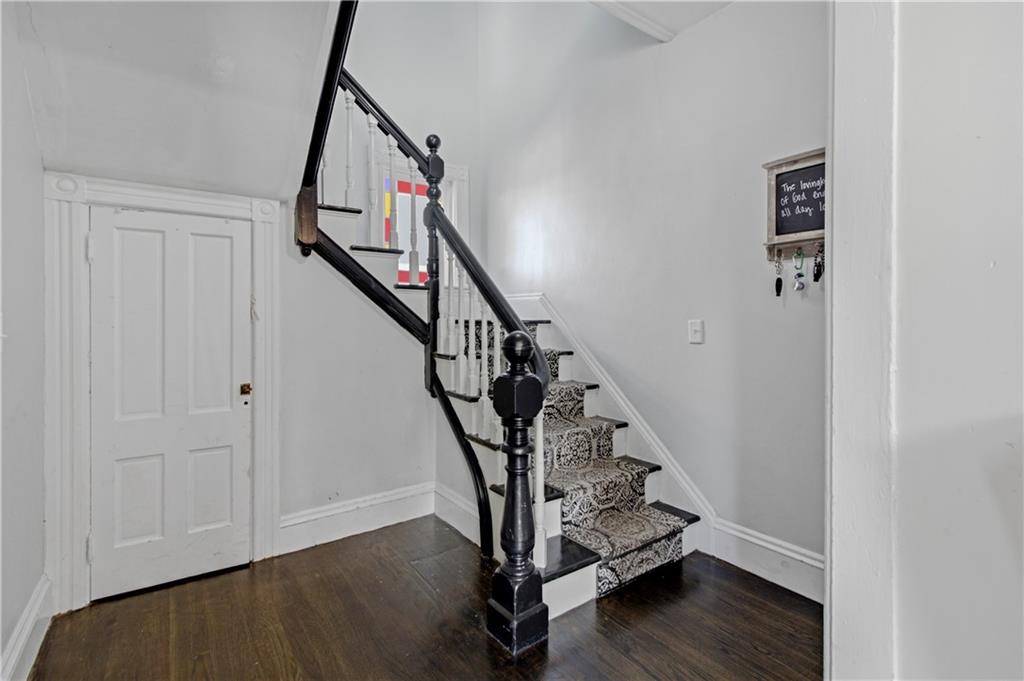 26 Oakland Avenue Property Photo 4