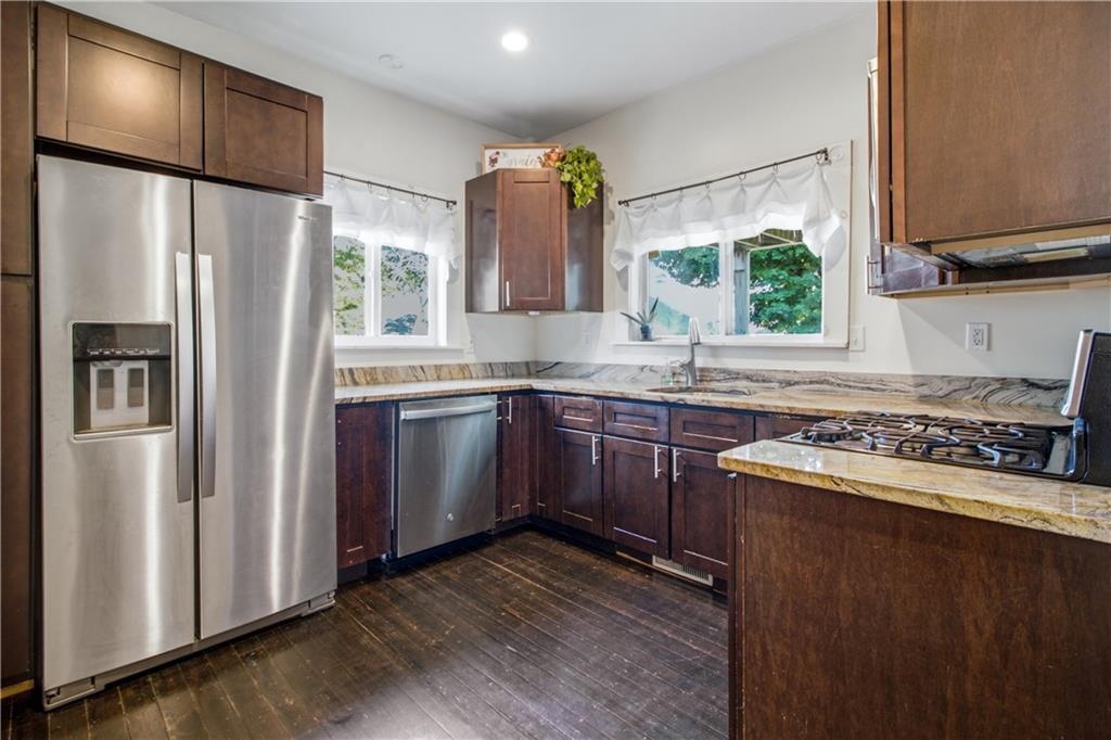 26 Oakland Avenue Property Photo 7