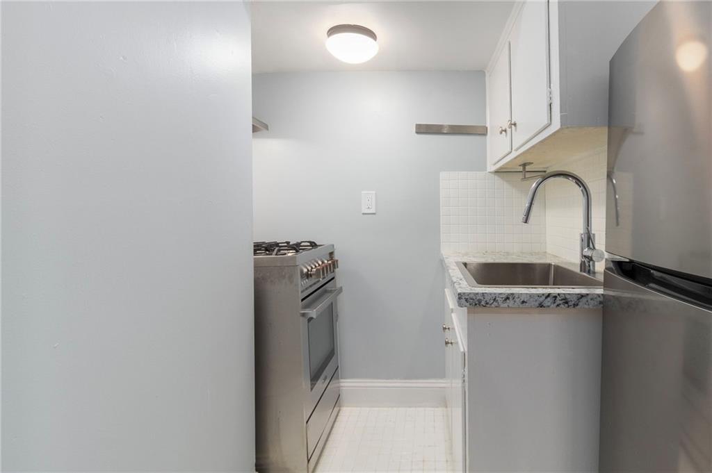 74 John Street Property Photo 10