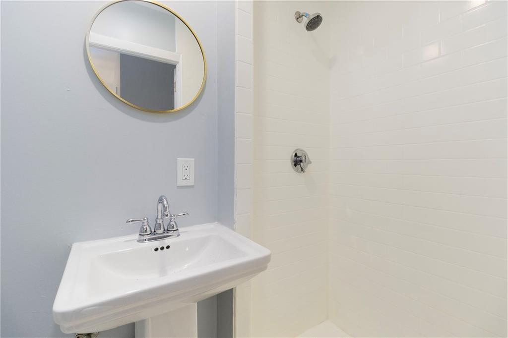 74 John Street Property Photo 12