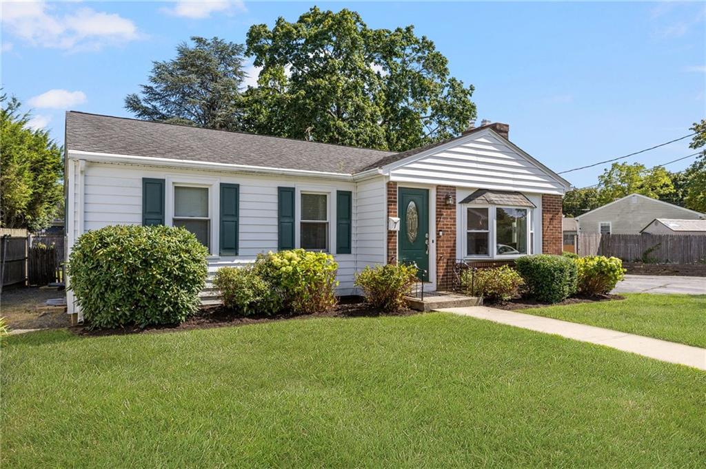 7 Woodbine Street Property Photo 4