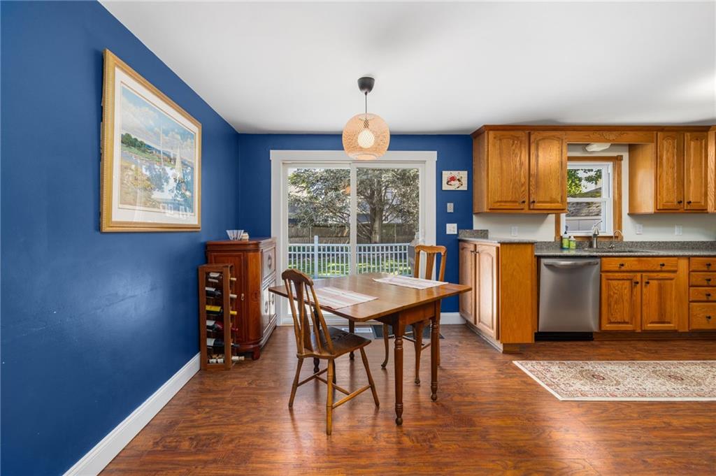 7 Woodbine Street Property Photo 11
