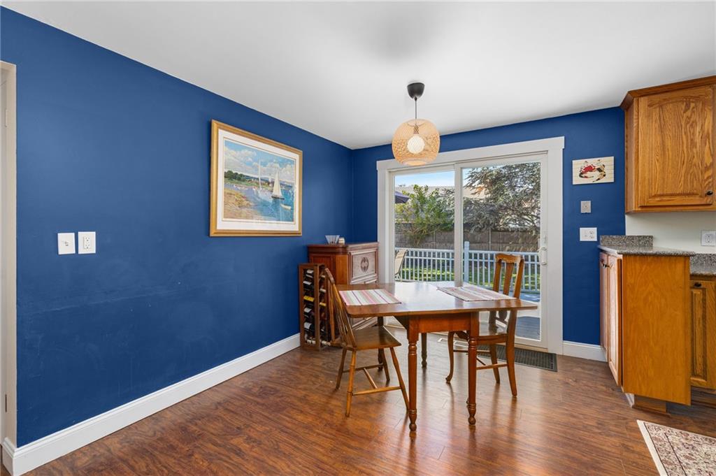 7 Woodbine Street Property Photo 16