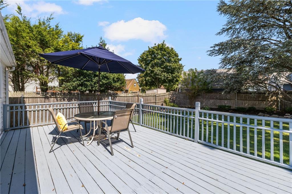 7 Woodbine Street Property Photo 18