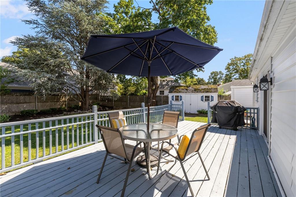7 Woodbine Street Property Photo 20