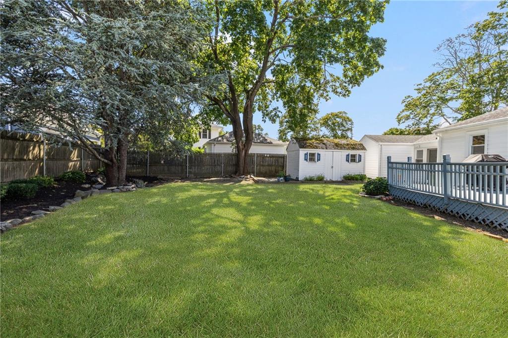 7 Woodbine Street Property Photo 39