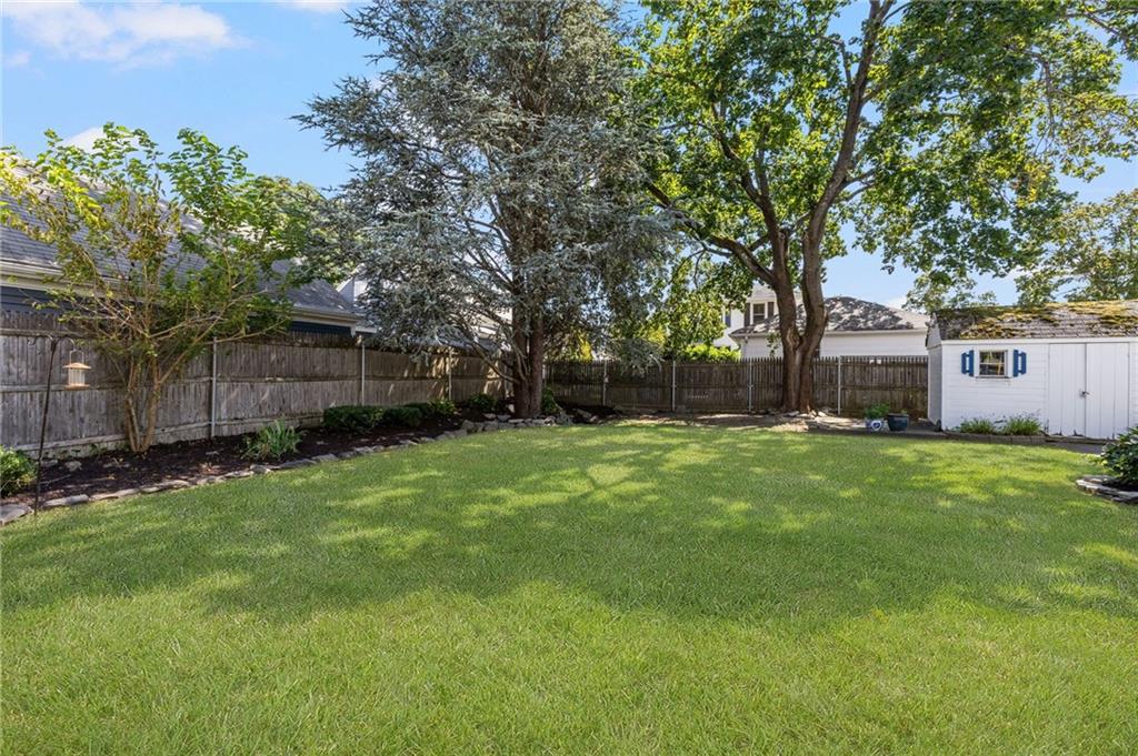 7 Woodbine Street Property Photo 47
