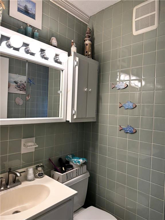 42 Spring Drive Property Photo 6