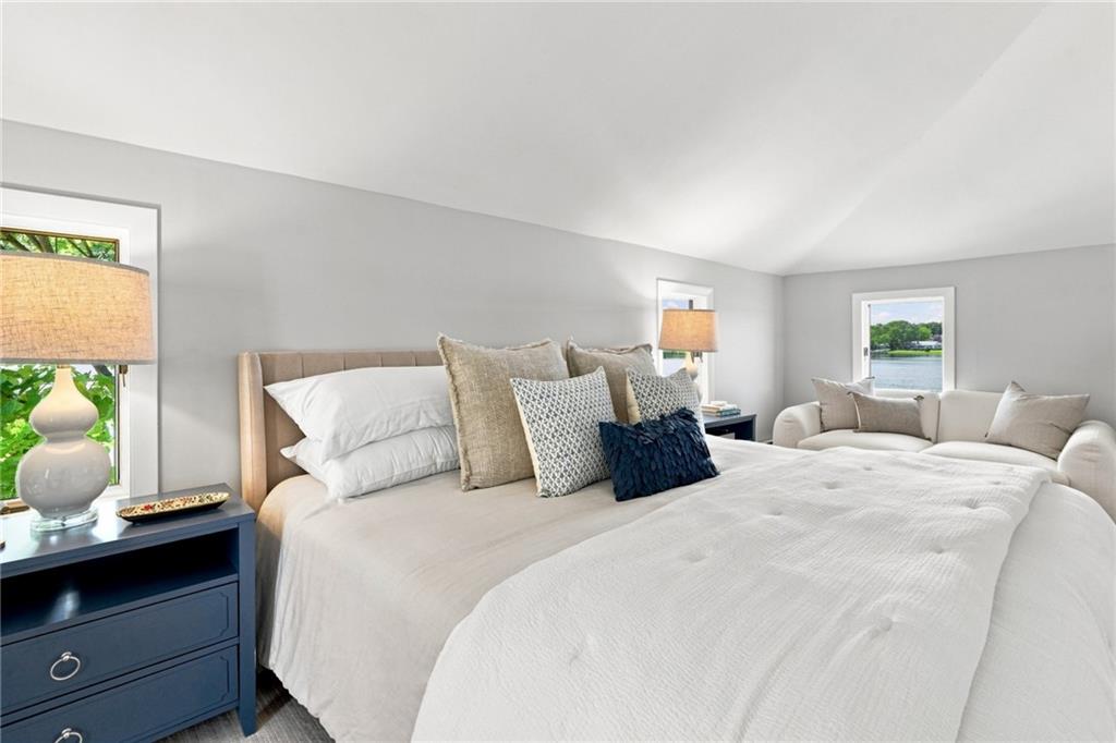 32 King Philip Avenue Property Photo 18