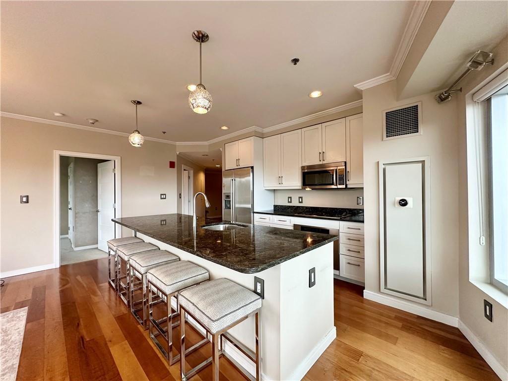 100 Exchange Street Unit 807 Property Photo 17