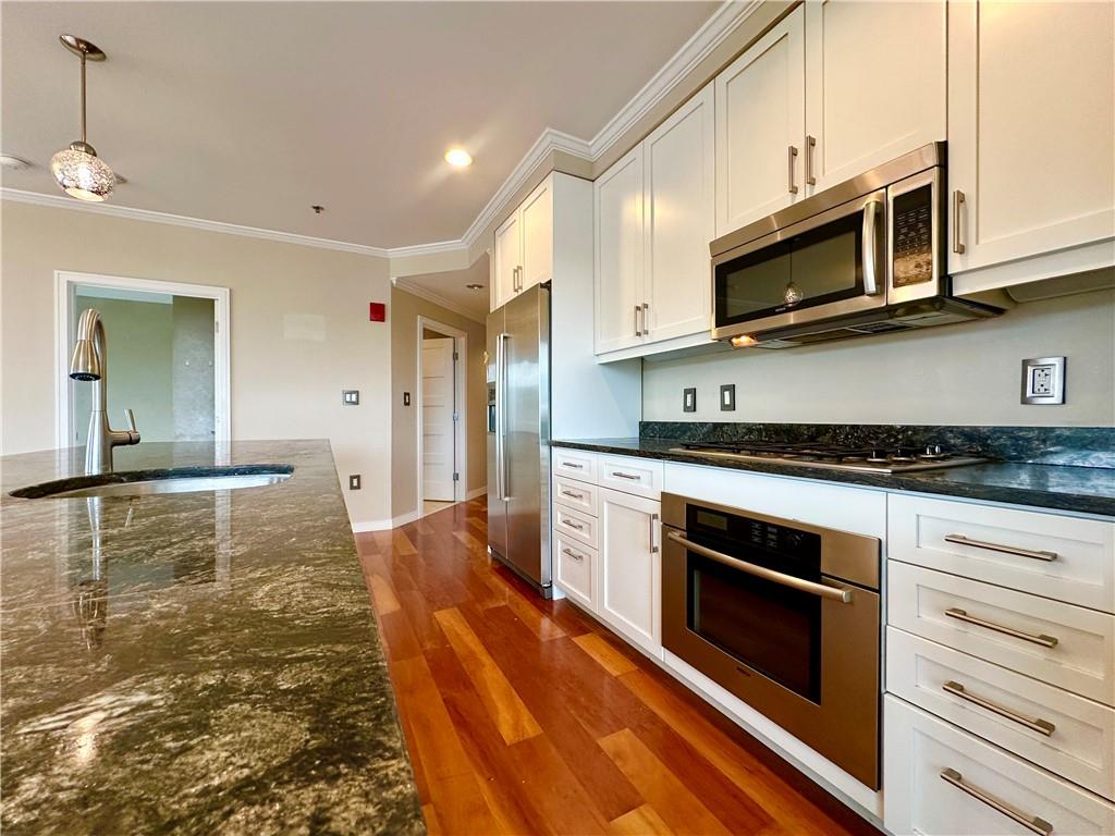 100 Exchange Street Unit 807 Property Photo 18
