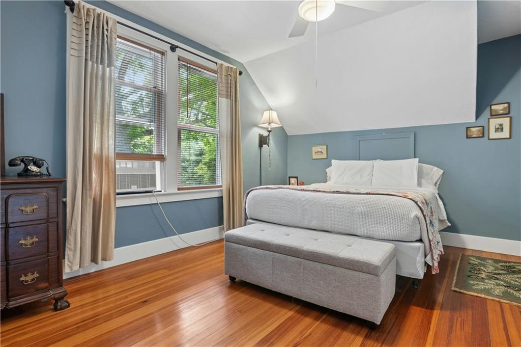 29 Howland Avenue Property Photo 24