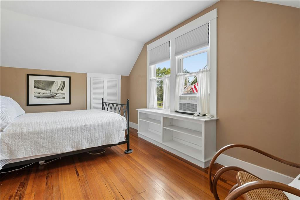 29 Howland Avenue Property Photo 27