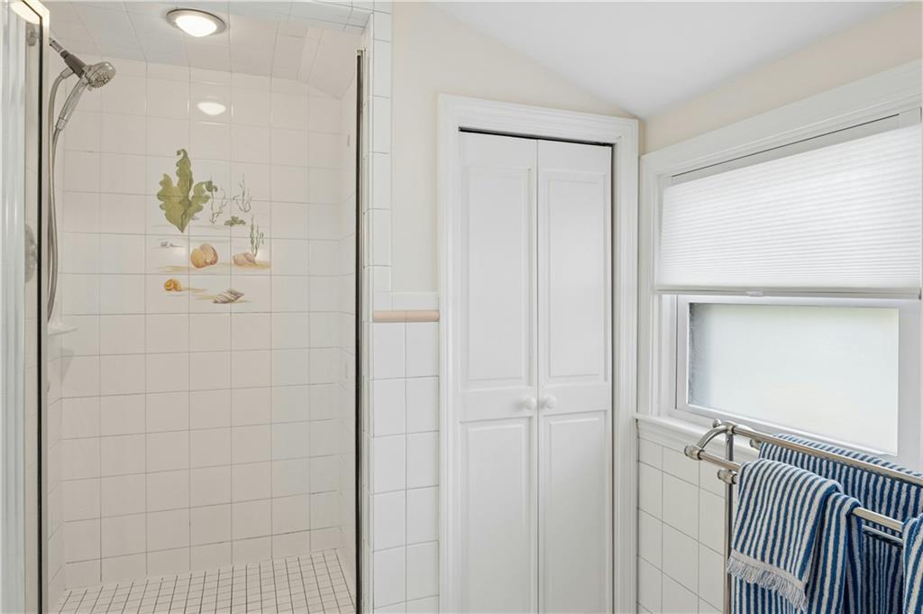 29 Howland Avenue Property Photo 30