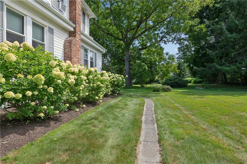 29 Howland Avenue Property Photo 36