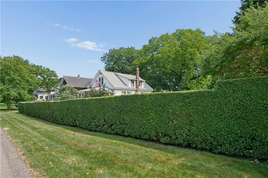 29 Howland Avenue Property Photo 43