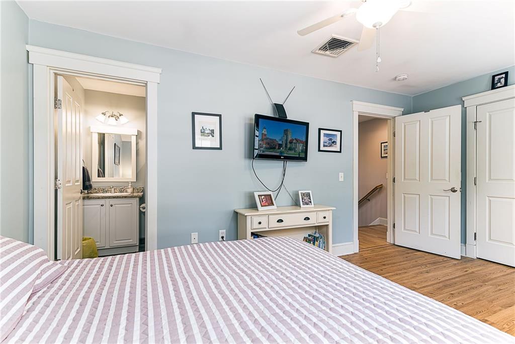265 Post Road Road Unit 4 Property Photo 26