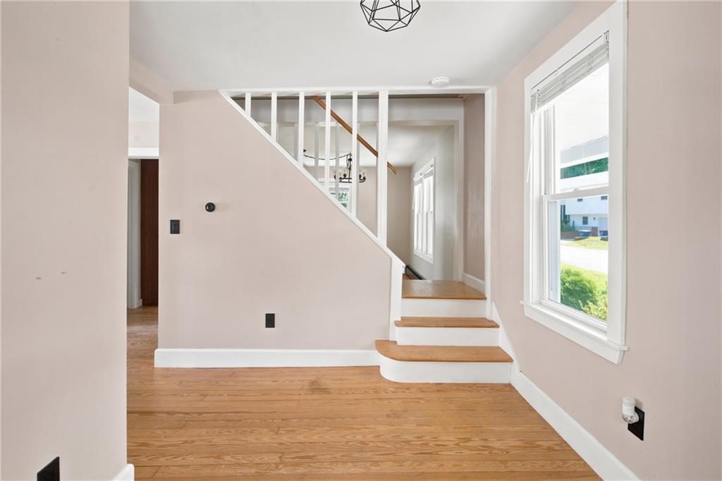 204 Lowell Street Property Photo 3