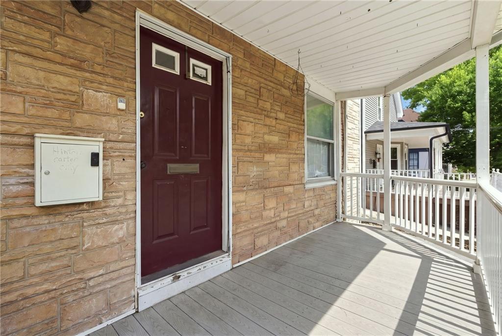 185 Vermont Avenue Property Photo 2