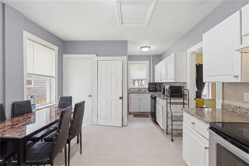 185 Vermont Avenue Property Photo 3