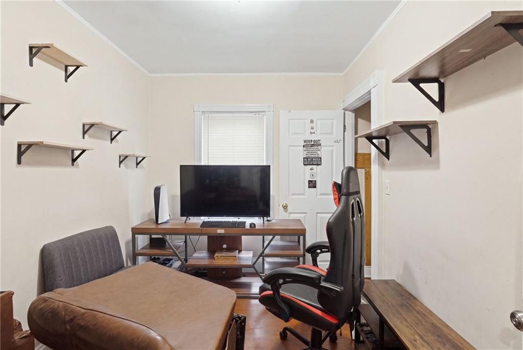 185 Vermont Avenue Property Photo 12