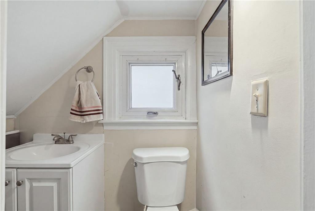 185 Vermont Avenue Property Photo 14