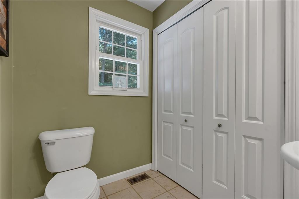 18 Country Hill Lane Property Photo 23