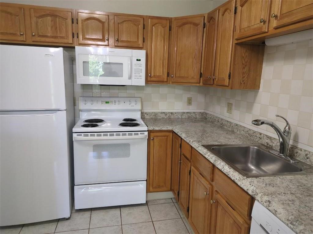 196 Old River Road Unit 5d Property Photo 3
